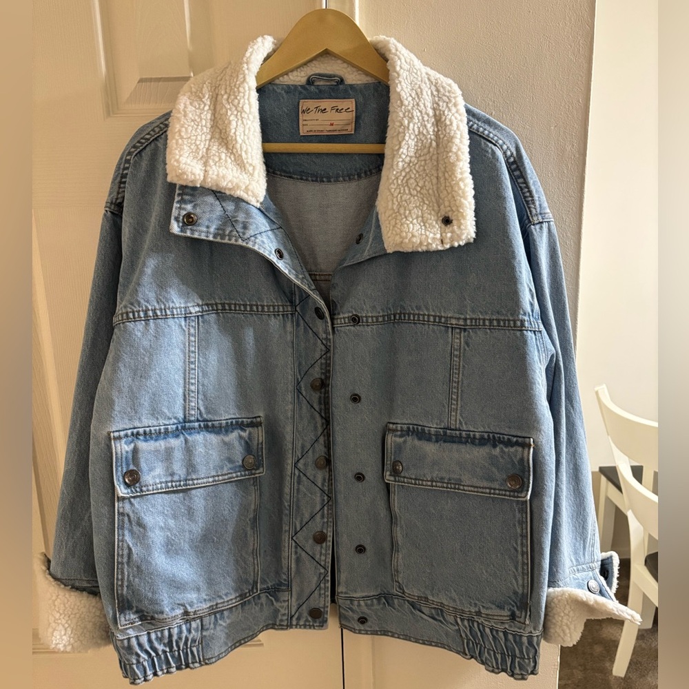 We The Free- Denim Sherpa-Lined Jacket Size M EUC